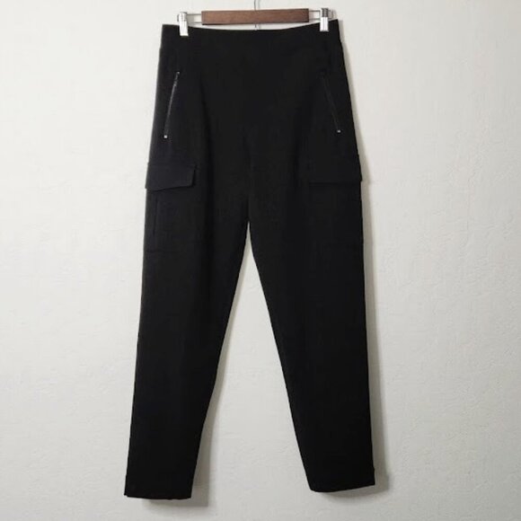 The Athleta Women's Elastic Waist Cargo Pants Size 8 - Picture 1 of 7